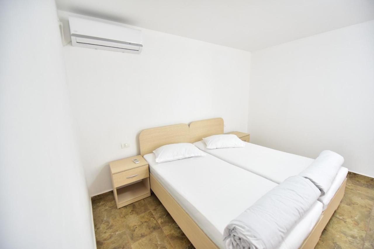 Casa Ryn Hotel Vama Veche Ngoại thất bức ảnh