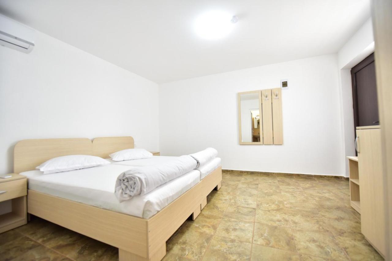 Casa Ryn Hotel Vama Veche Ngoại thất bức ảnh
