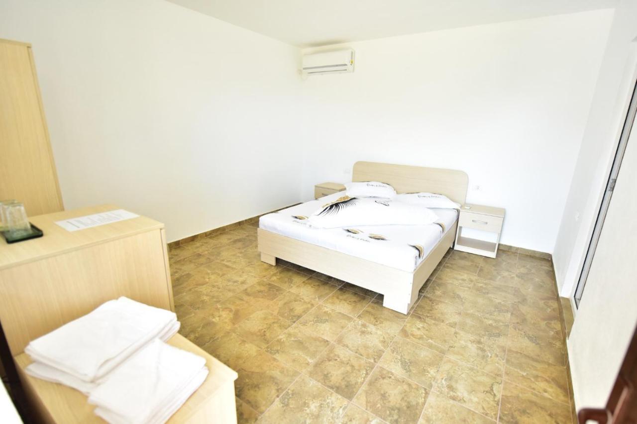 Casa Ryn Hotel Vama Veche Ngoại thất bức ảnh