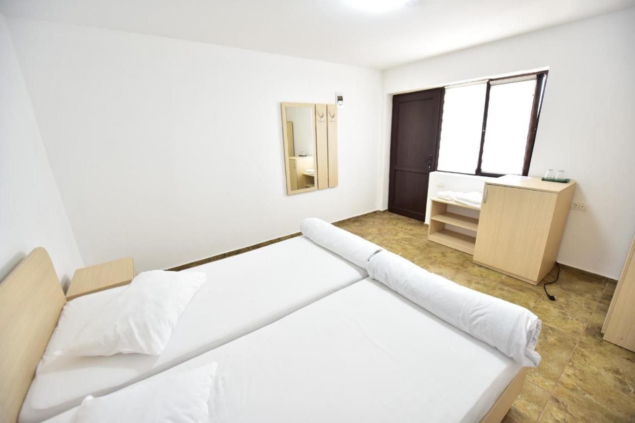 Casa Ryn Hotel Vama Veche Ngoại thất bức ảnh